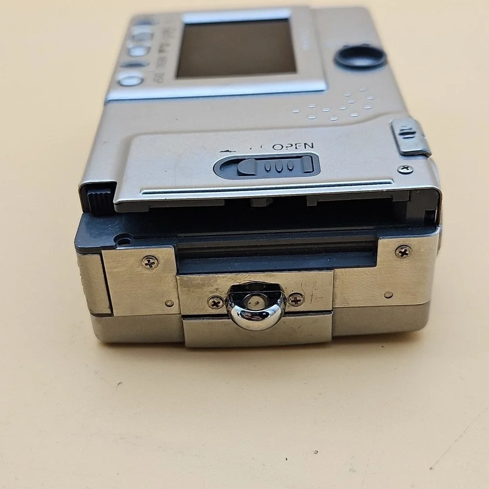 Canon PowerShot S110 2.1 Mega Pixels Digital ELPH UNTESTED AS IS FOR PARTS